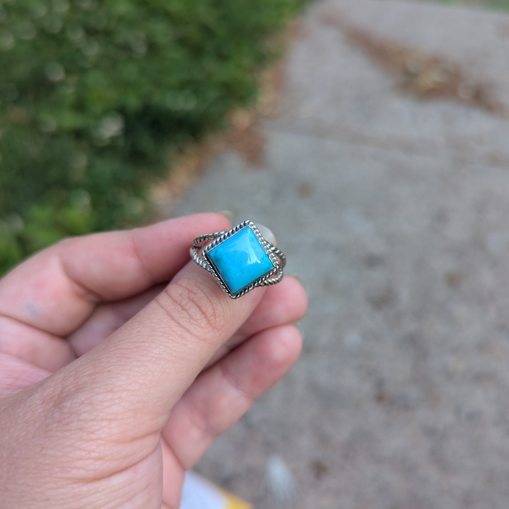 Turquoise Silver Ring - Picture 2 of 9